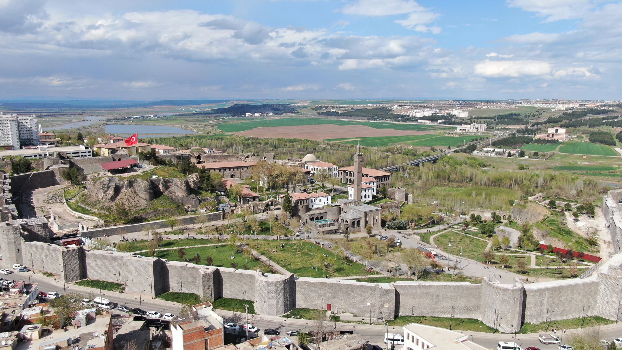 5 yılda Diyarbakır o ilçesinin çevresi değişti
