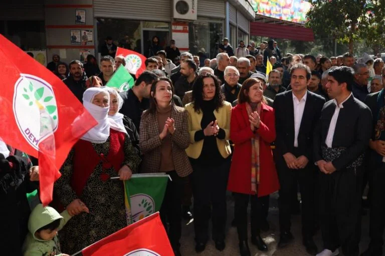 Dem Parti eşbaşkanı Diyarbakır’dan duyurdu: 31 Mart’ta sizleri süpüreceğiz!