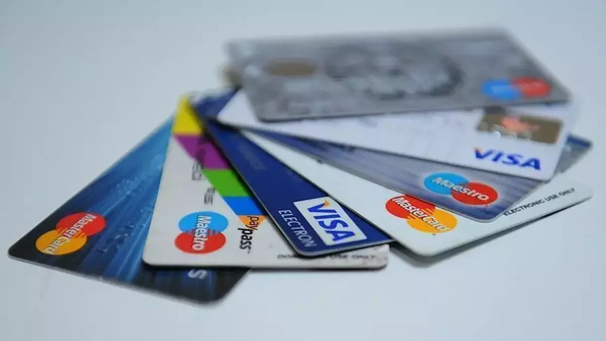 Kredi Kartı Limitleri Düşüyor: Talimat Geldi
