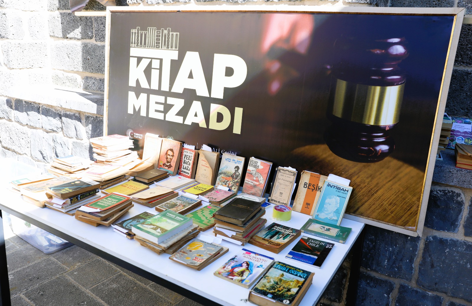 Diyarbakır'da Kitap Mezadı etkinliği devam ediyor