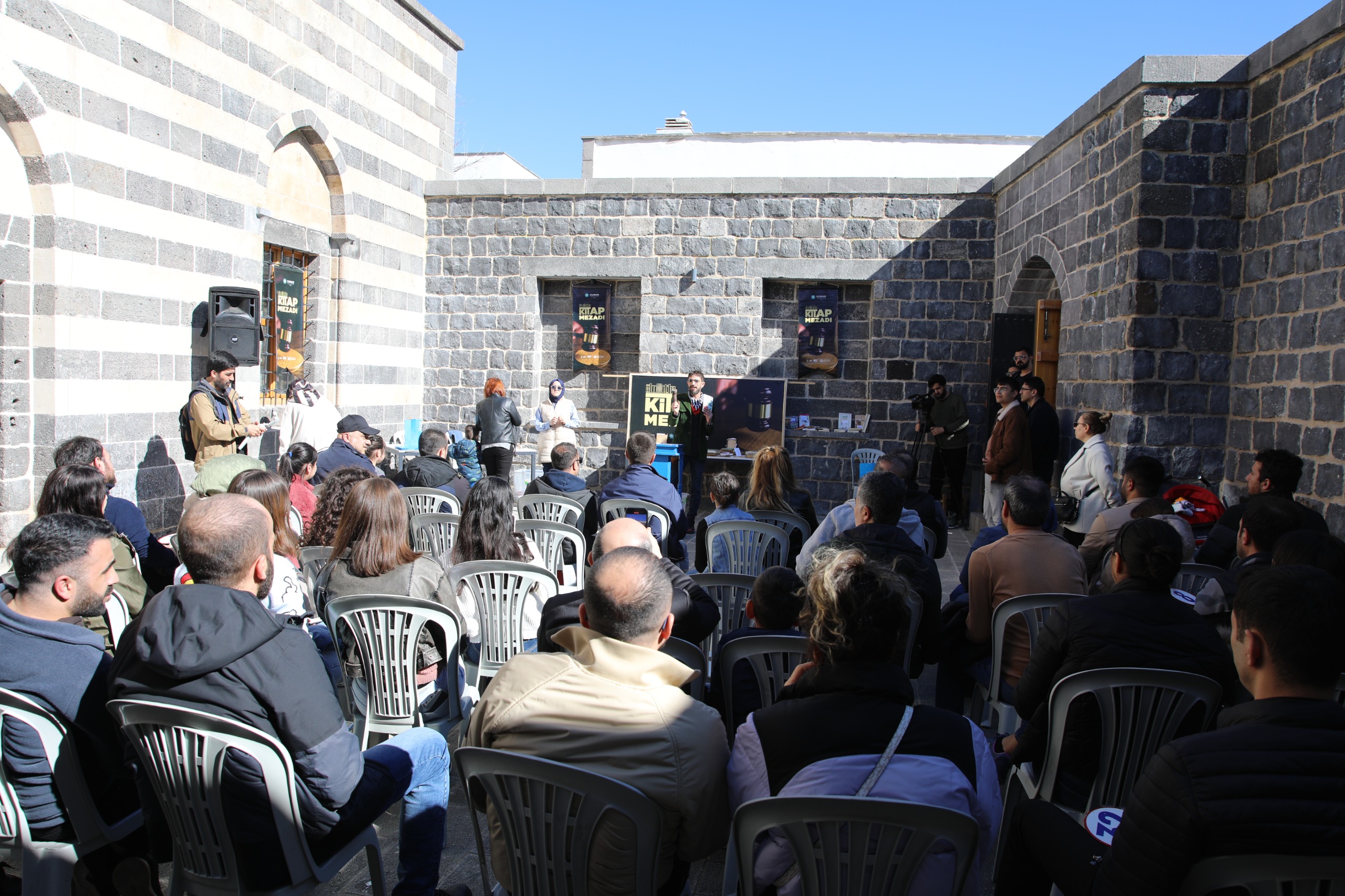 Diyarbakır’da Kitap Mezadı etkinliği devam ediyor