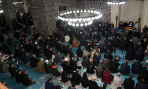 Berat Kandili Diyarbakır’da dualarla idrak edildi