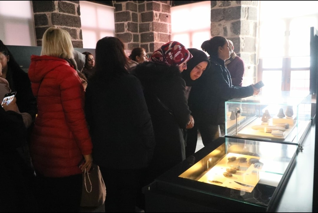 Diyarbakır’da “Tarihe Yolculuk Müze Gezi Projesi” protokolü