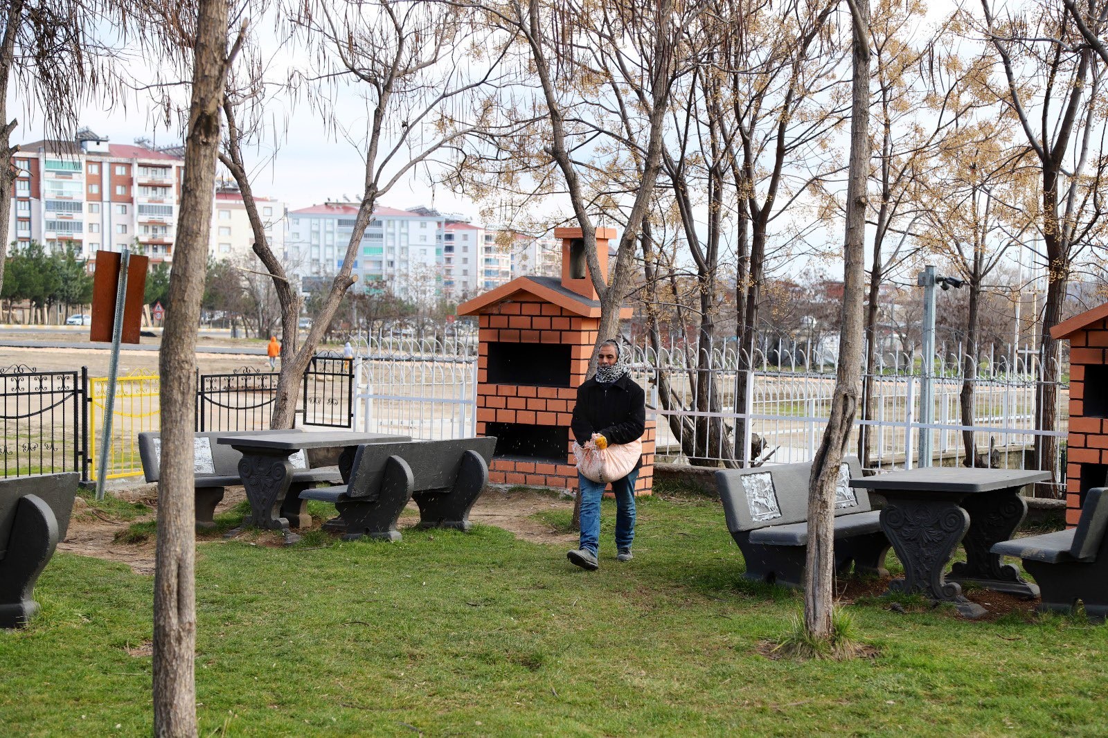 Diyarbakır'da park ve yeşil alan çalışmaları sürüyor