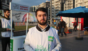 Diyarbakır’da "Anadilimi Seçiyorum" stantları kuruldu