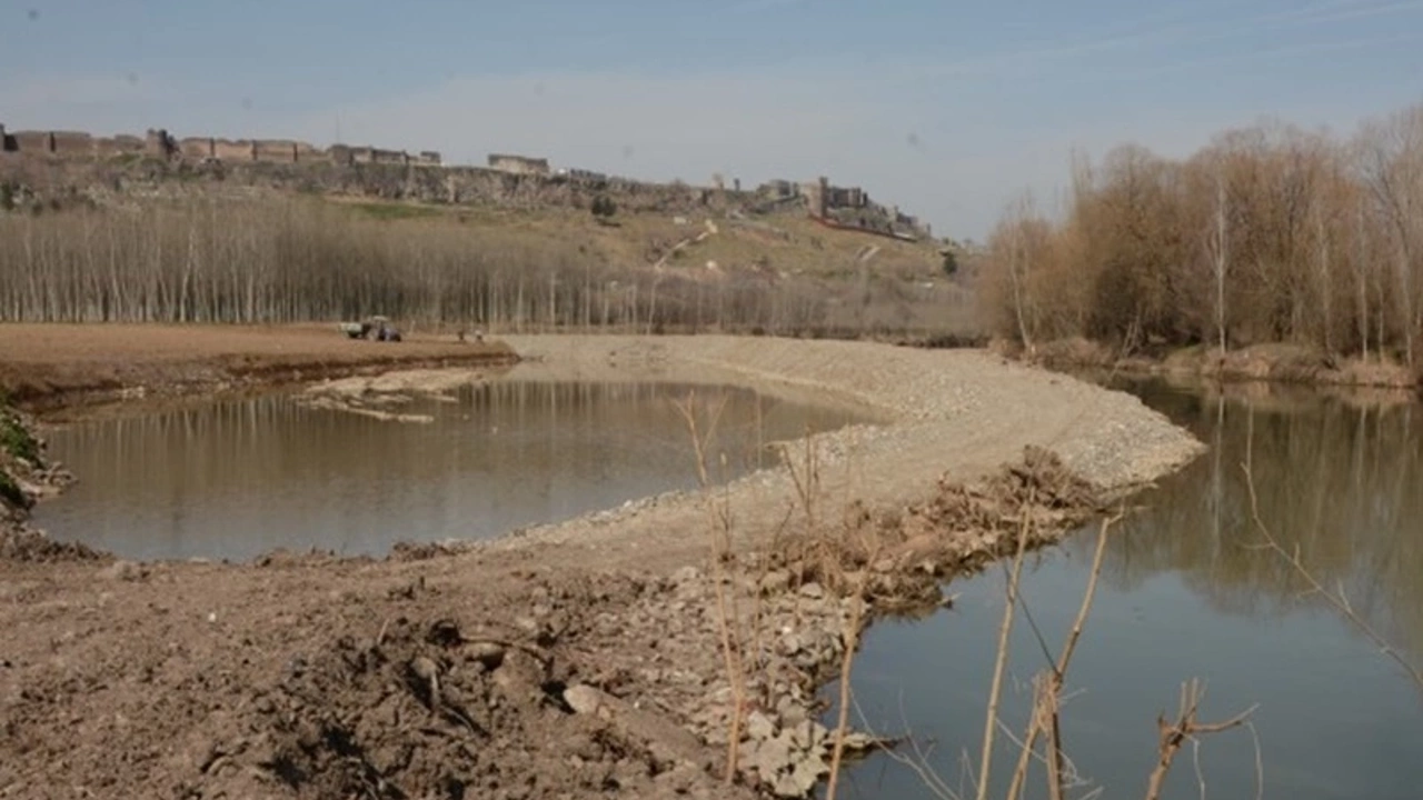 Dicle Nehri’ndeki Tahribata Diyarbakır Barosu’ndan Suç Duyurusu