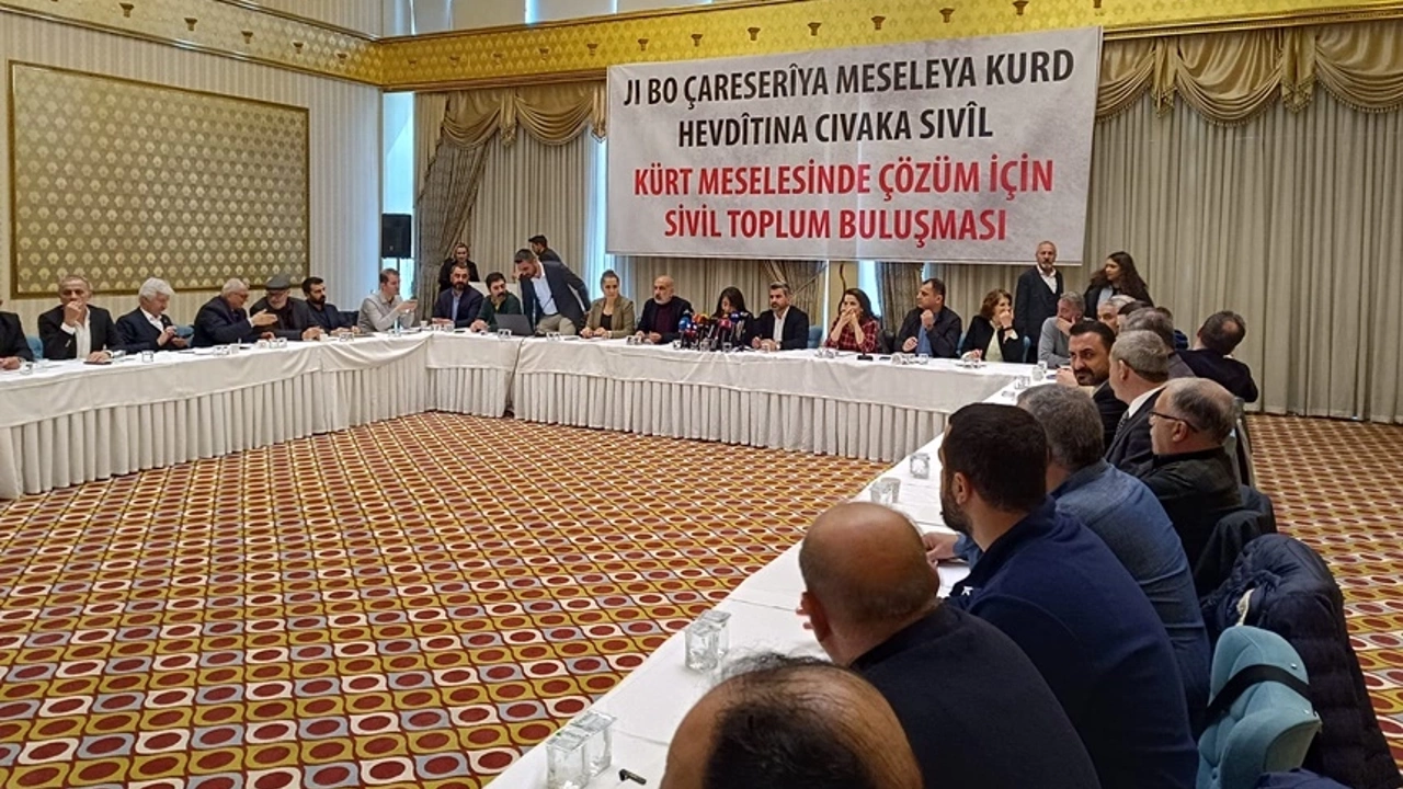 Diyarbakır’da STK’lar Kürt Sorunu Çözümü İçin Toplandı
