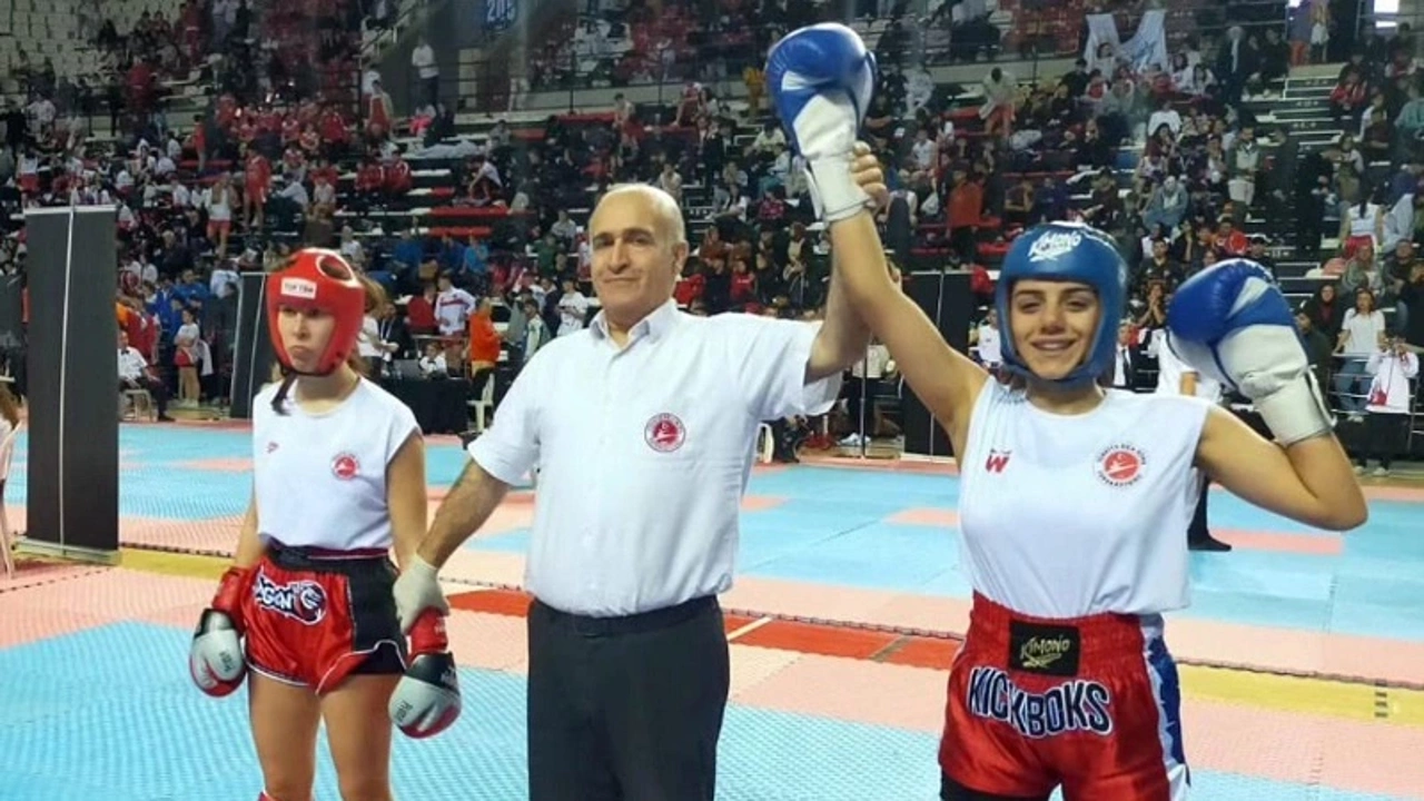 Diyarbakırlı Öğrenci Türkiye Kicksboks Şampiyonu Oldu!