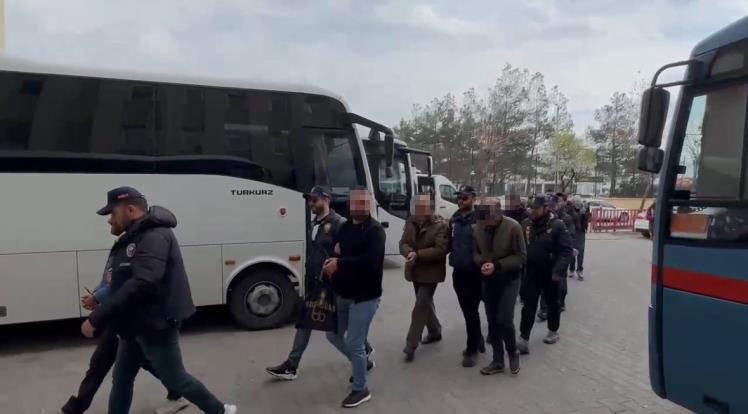 Diyarbakır’da bahis çetesine operasyonda 25 kişi tutuklandı