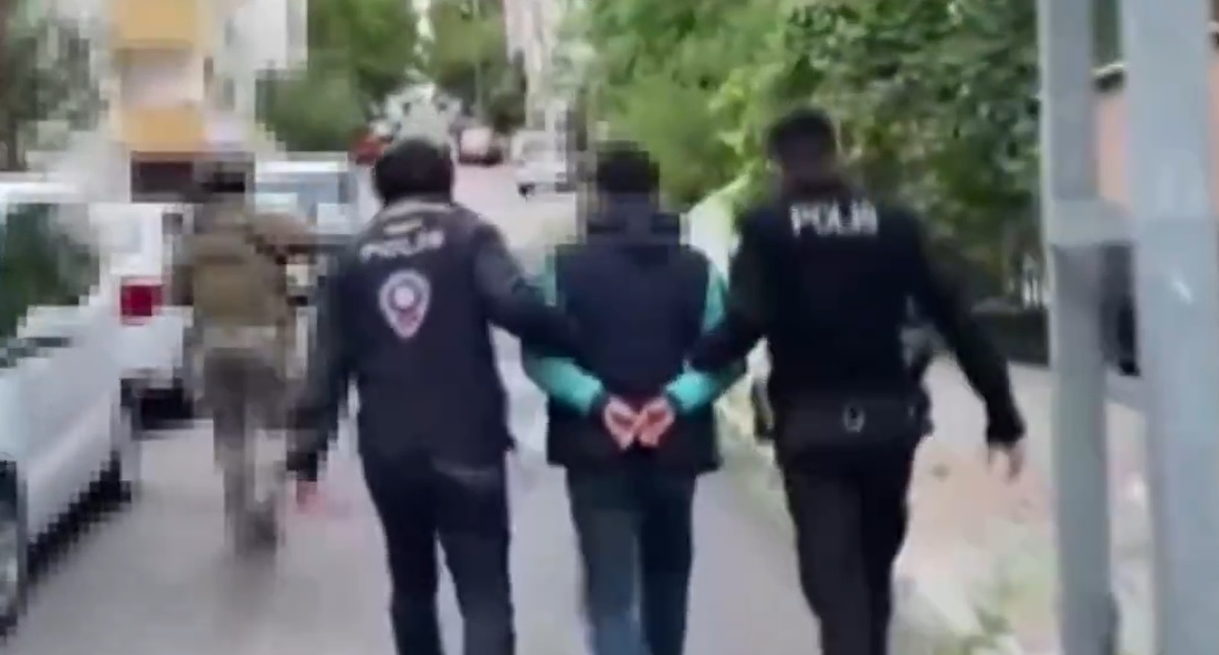 Diyarbakır’ın da aralarında olduğu 10 ilde “Sibergöz” operasyonlarında 13 kişiye gözaltı