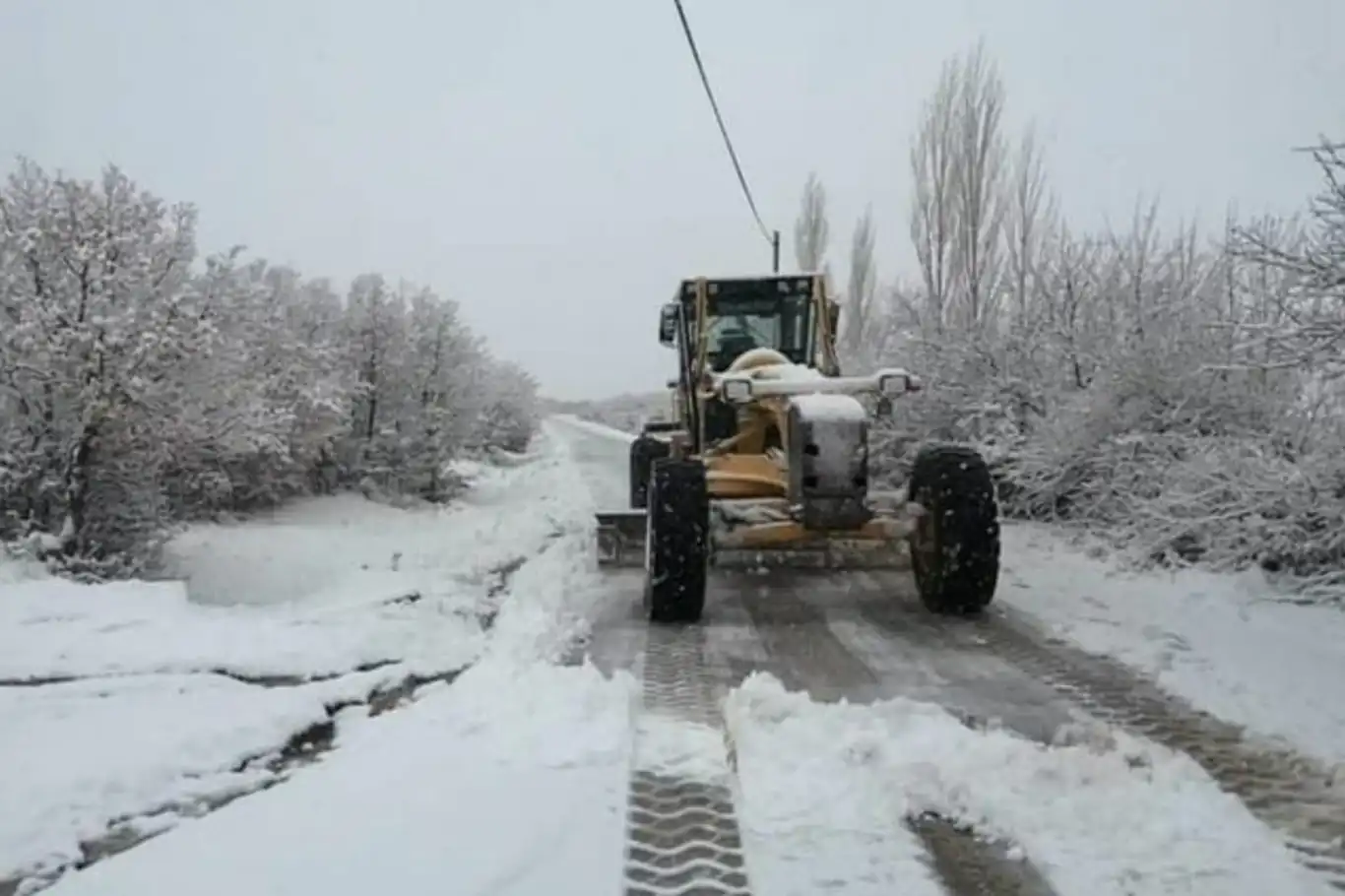 393 yerleşim biriminde kar nedeniyle yollar kapandı