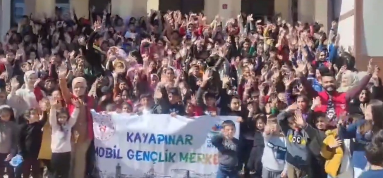 Mobil gençlik merkezi Diyarbakır’ı geziyor!