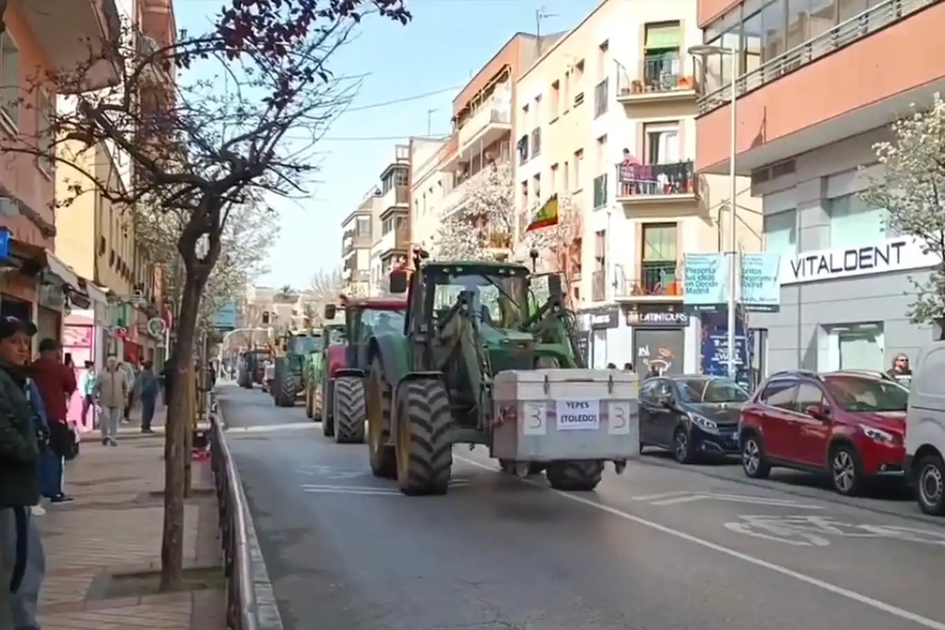 Avrupa’da  çiftçilerin traktörlü protestoları sürüyor