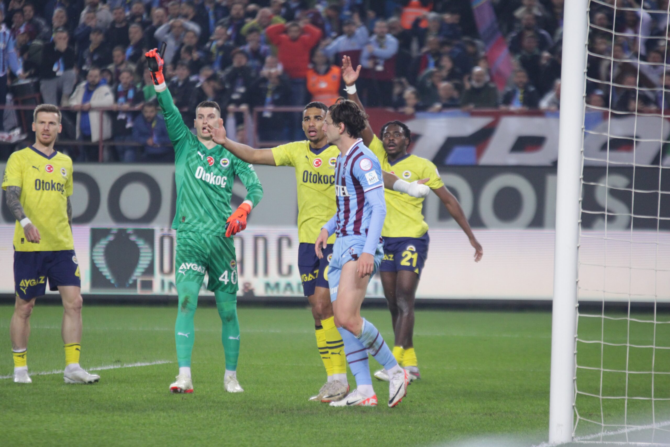 Fenerbahçe gergin maçta Trabzonspor’u devirdi!
