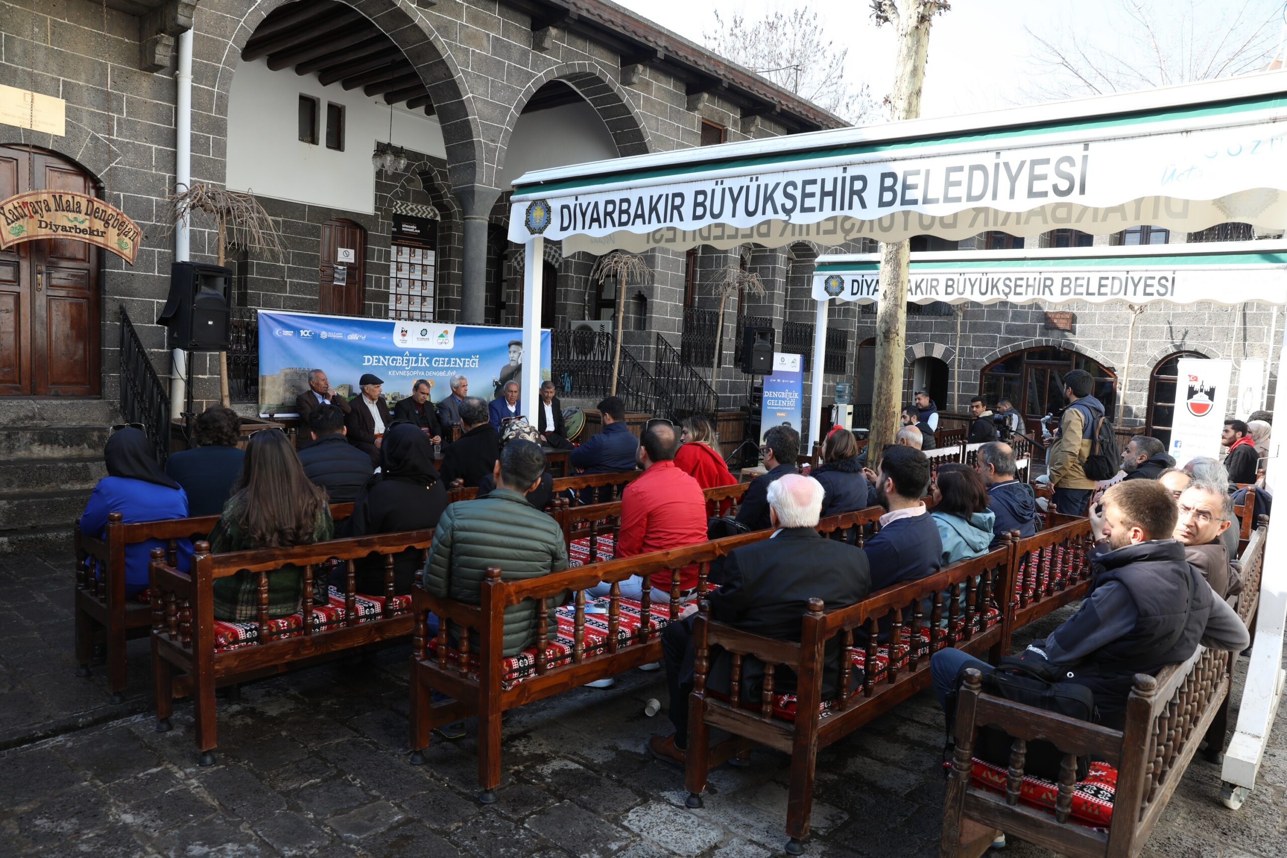 Diyarbakır’da “Dengbejlik Geleneği” paneli