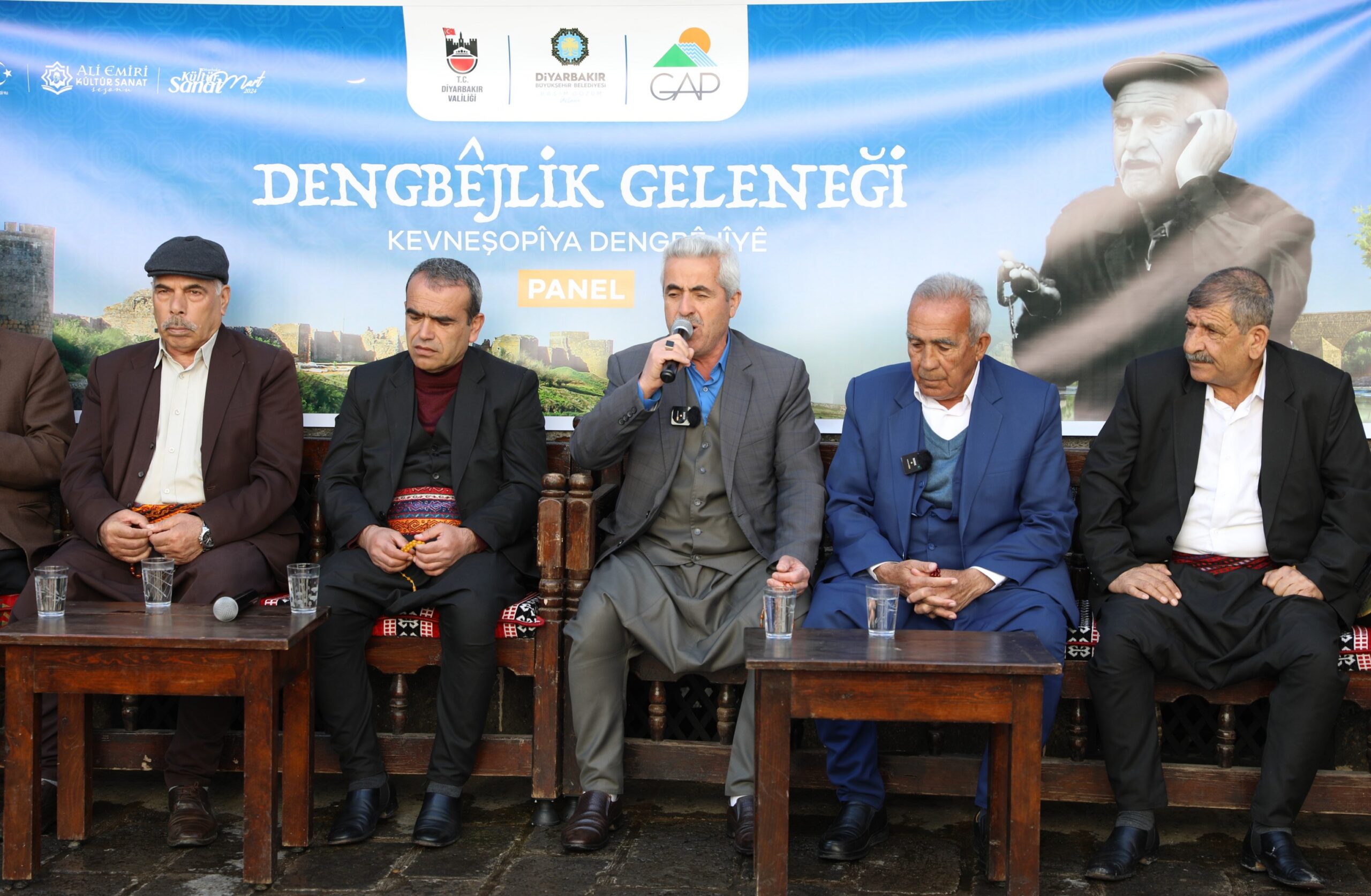 Diyarbakır’da “Dengbejlik Geleneği” paneli