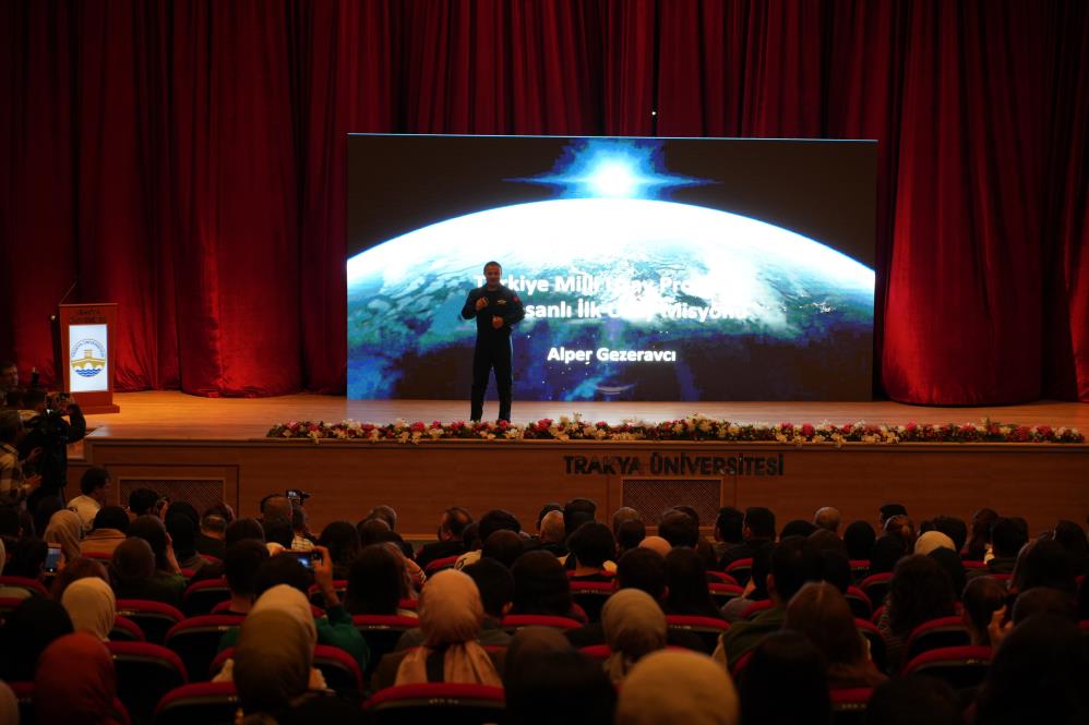 İlk Türk Astronot Gezeravcı: Çöplüğe Vesile Olan Pek Çok Uzay Aracı Var