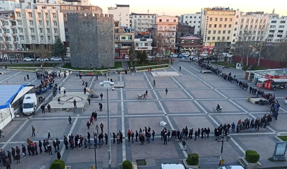 Diyarbakır’da Dağkapı Meydanı’nda kurulan