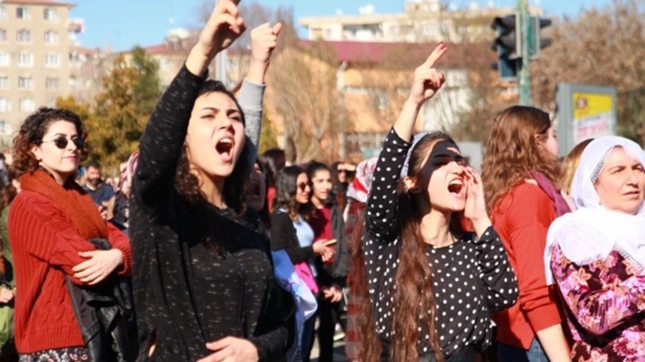 Diyarbakır’da kadınlar 8 Mart’a hazır!
