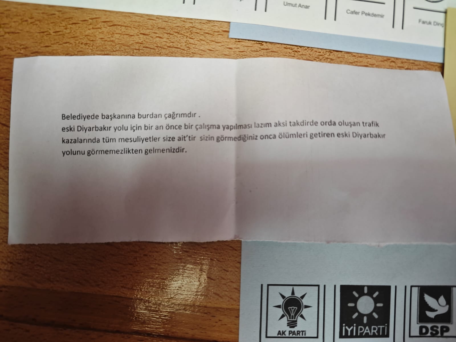 Diyarbakır’da  oy zarfının içinde ilginç talep!