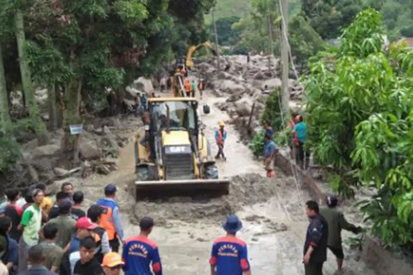 Endonezya’da Sel Ve Toprak Kayması: 26 Ölü, 6 Kayıp