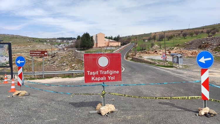 Diyarbakır Eğil'de toprak kayması!