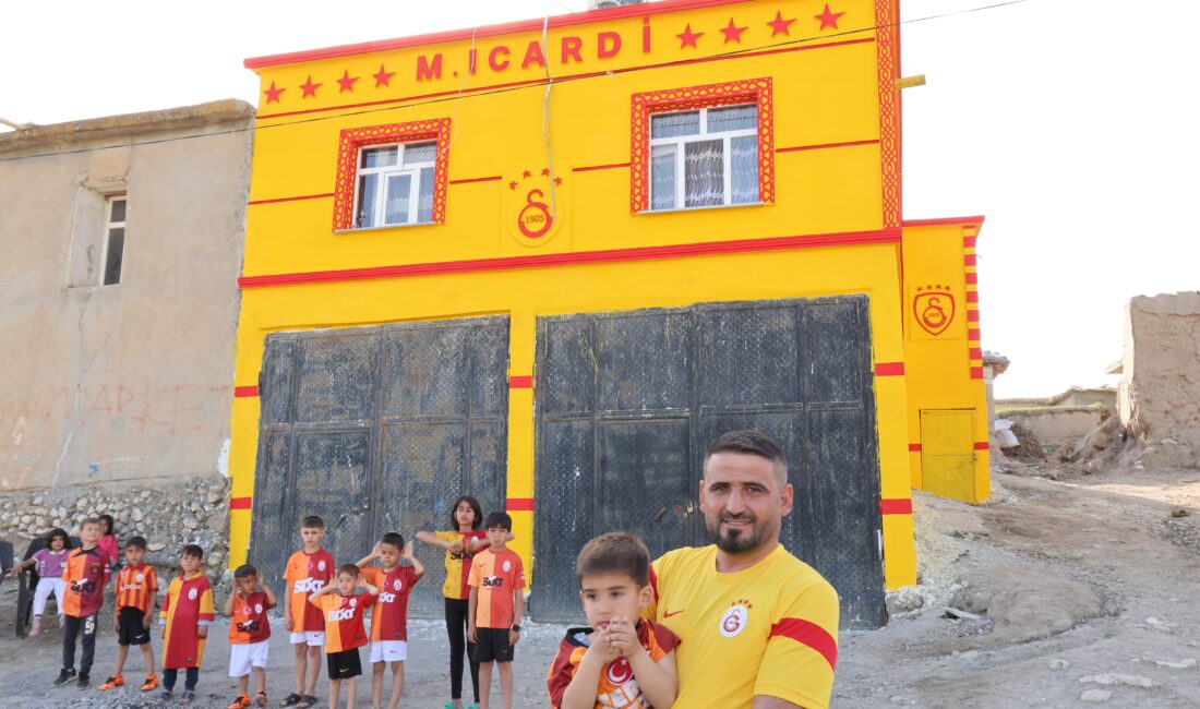 Diyarbakır'da Evini sarı-kırmızıya boyatıp