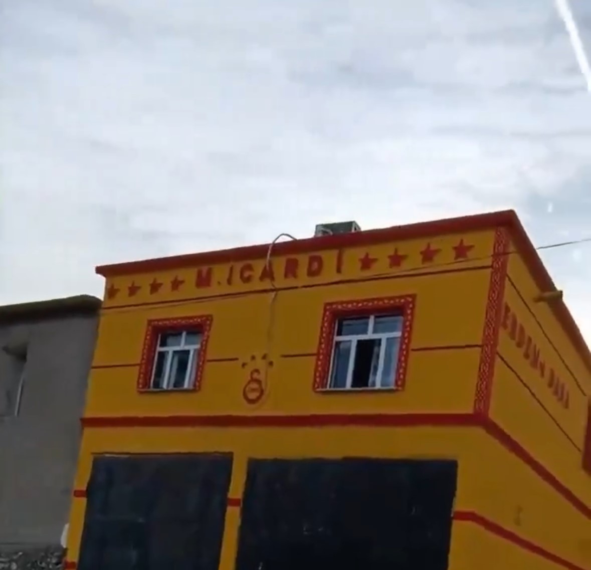 Diyarbakır'da yaşayan Galatasaray taraftarının "Icardi" tutkusu!