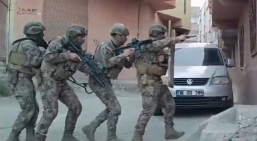 Diyarbakır dahil 19 ildeki operasyonlarda 147 şüpheli yakalandı