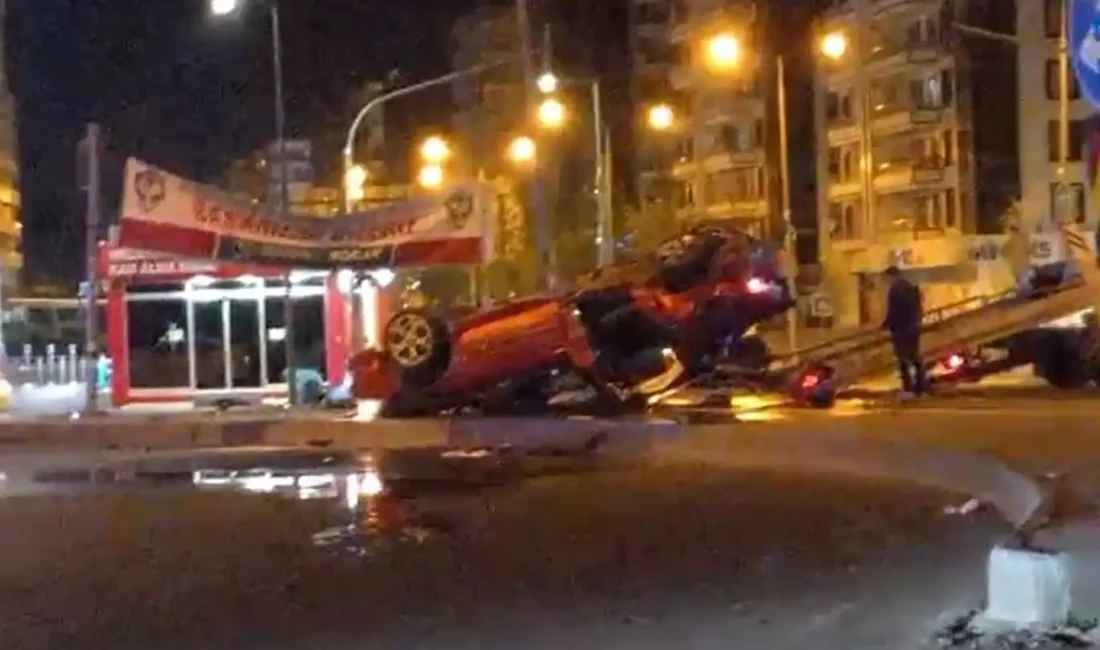 Diyarbakır'da, iki otomobilin çarpıştığı
