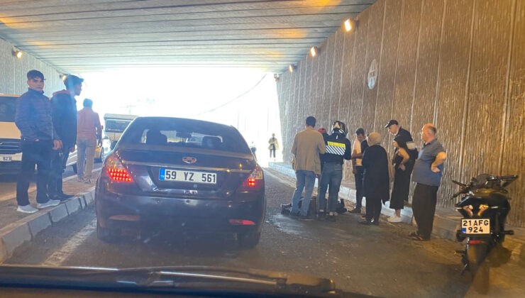Diyarbakır’da otomobil ve motosiklet çarpıştı: 1 yaralı