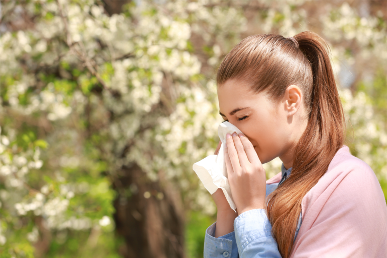 Bahar Alerjisi nedir? Belirtileri, riskleri ve tedavisi nasıl yapılır?