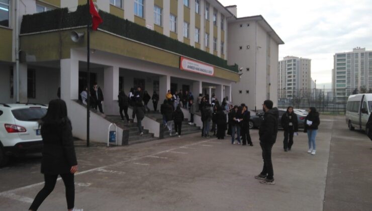 Diyarbakırlı öğrenciler bursluluk sınavında ter döktü