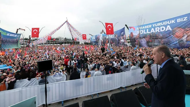 İsmail Saymaz: AKP’de Üç Bakanın Ve 5 İsmin İstifası İstenecek