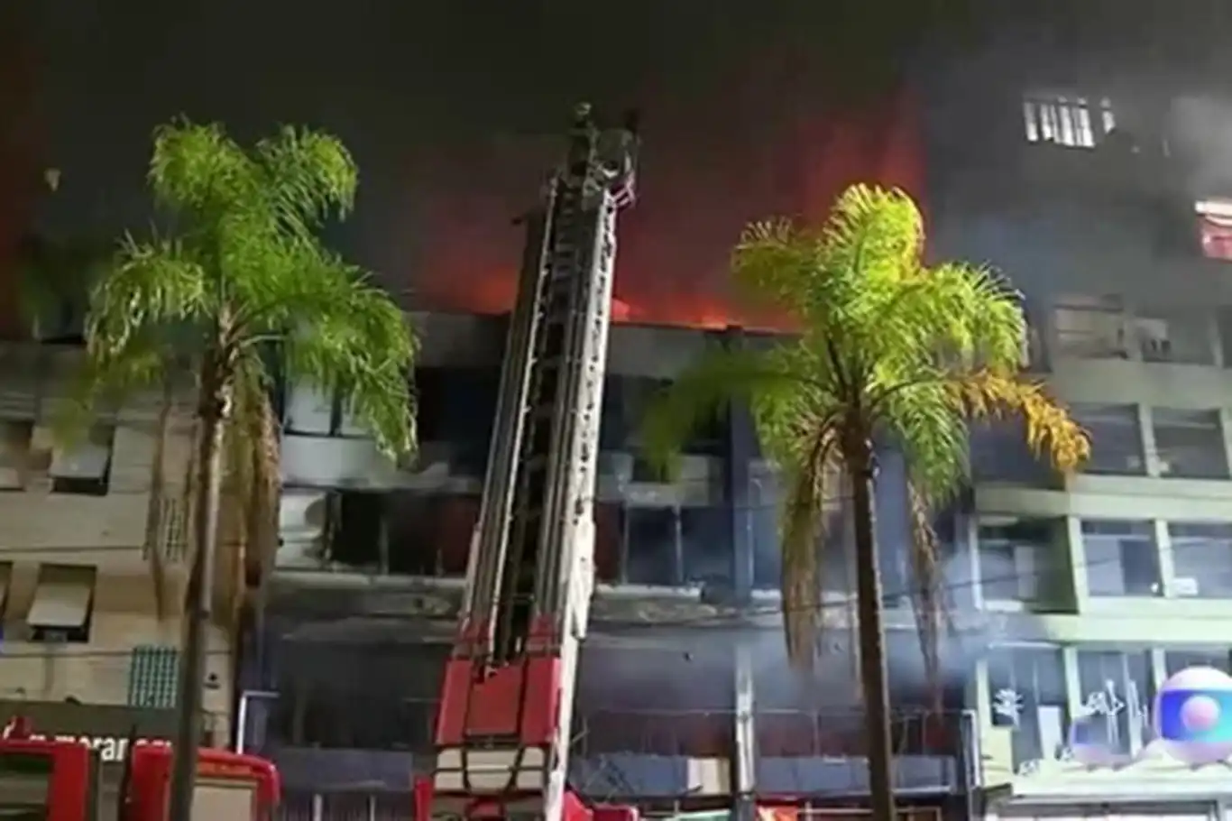 Evsizlerin kaldığı otelde yangın: 10 ölü, 11 yaralı