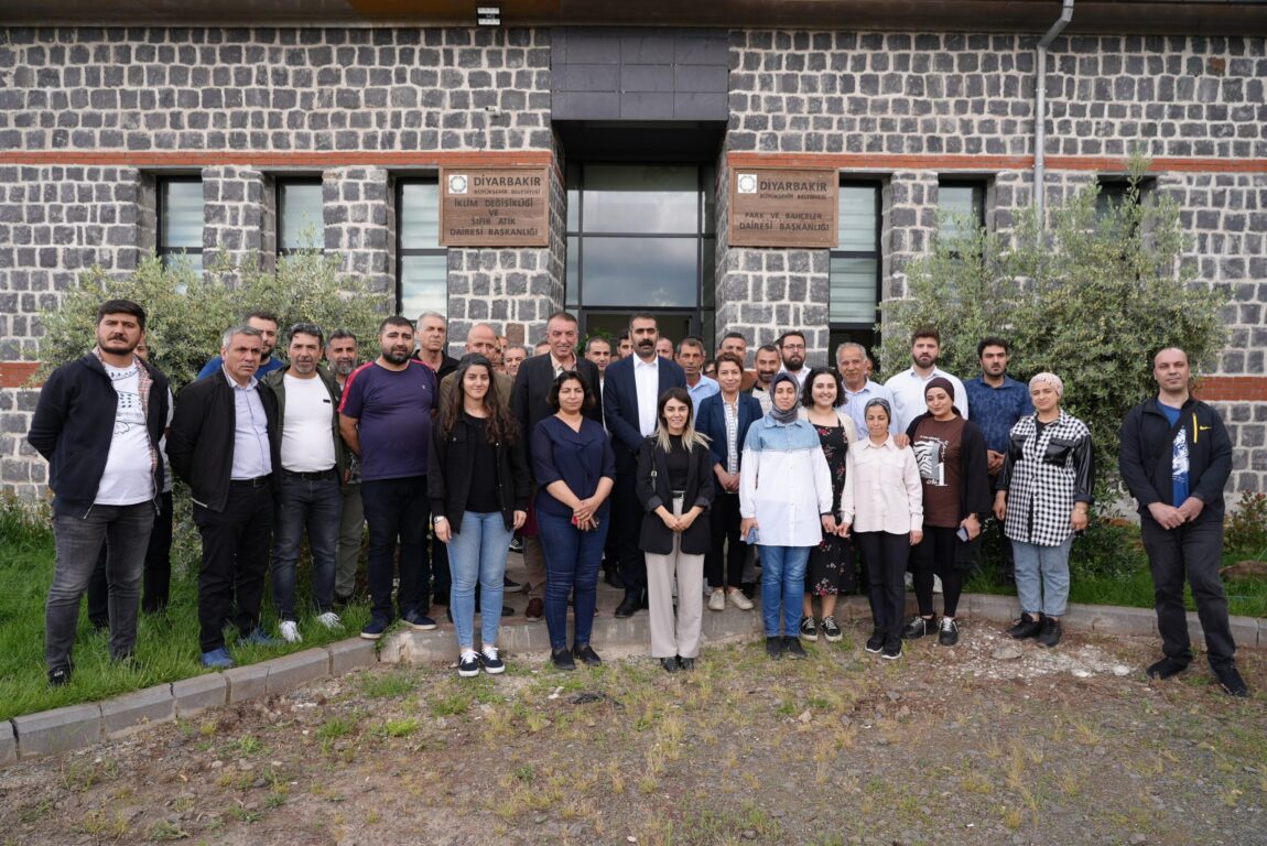 Diyarbakır Büyükşehir Belediyesi Eş Başkanı Hatun incelemelerde bulundu