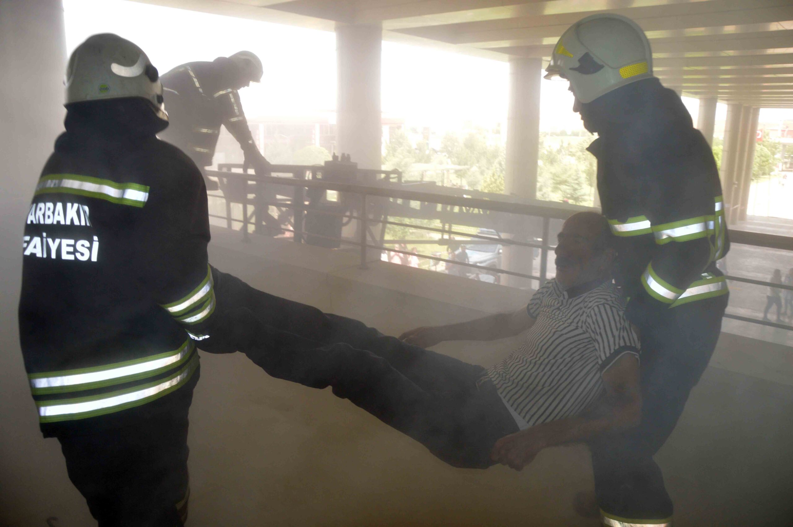 Diyarbakır İtfaiyesinden hastanede yangın tatbikatı