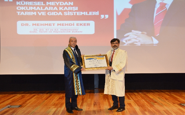Diyarbakır’da Dicle Üniversitesi tarafından Mehdi Eker’e fahri doktora ünvanı verildi