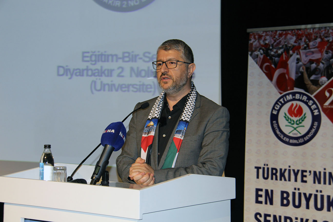 Siyer Vakfı Başkanı Yıldırım Diyarbakır'da konuştu: Sürecin sonu Mescid-i Aksa'da zafer namazı kılmaktır