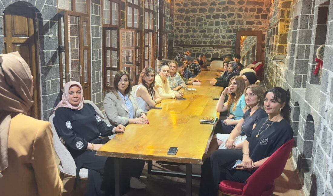 Diyarbakır Sur’da bulunan işletmelere hijyen eğitimi verildi