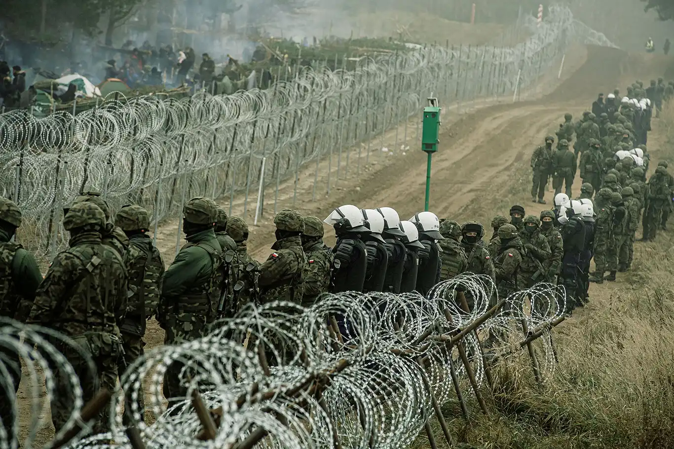 Polonya’dan Belarus sınırına “tampon bölge” kararı
