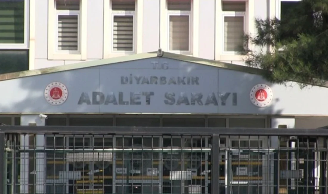 Diyarbakır’da lise öğrencisine "Diktatör