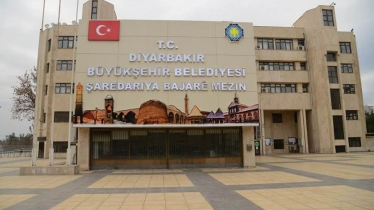 Diyarbakır Büyükşehir Belediyesinden işten çıkarılma açıklaması!
