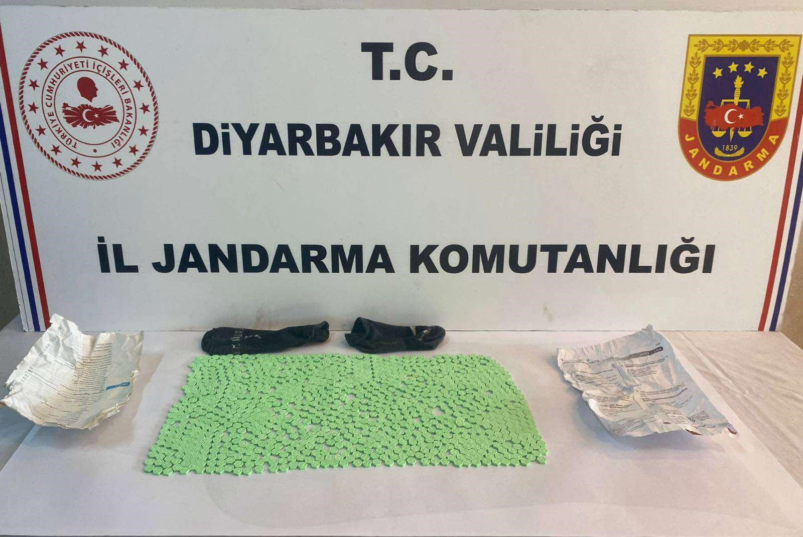 Diyarbakır’da hastane önünde uyuşturucu ticareti!