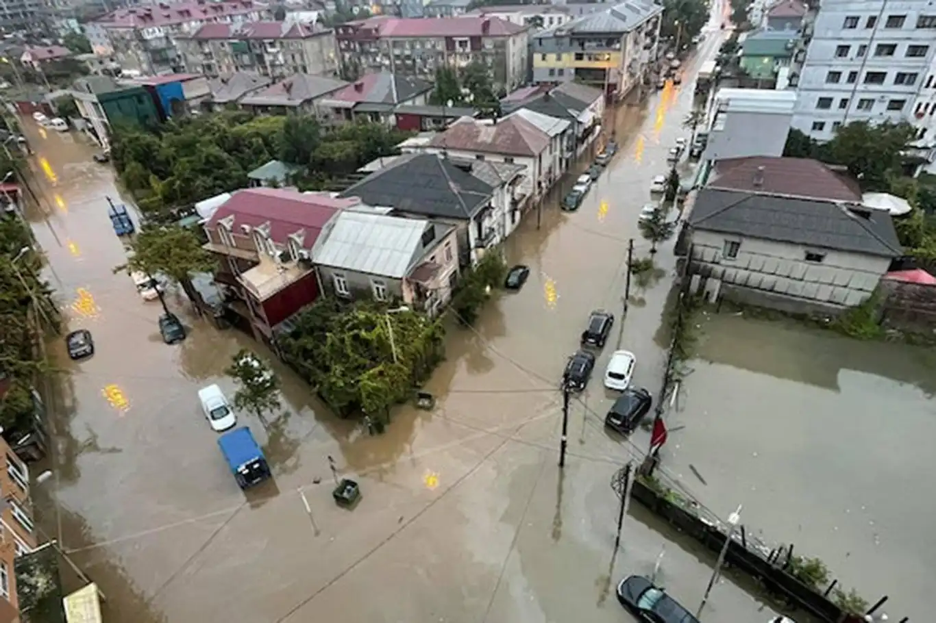 Gürcistan’da şiddetli yağışlar sele yol açtı