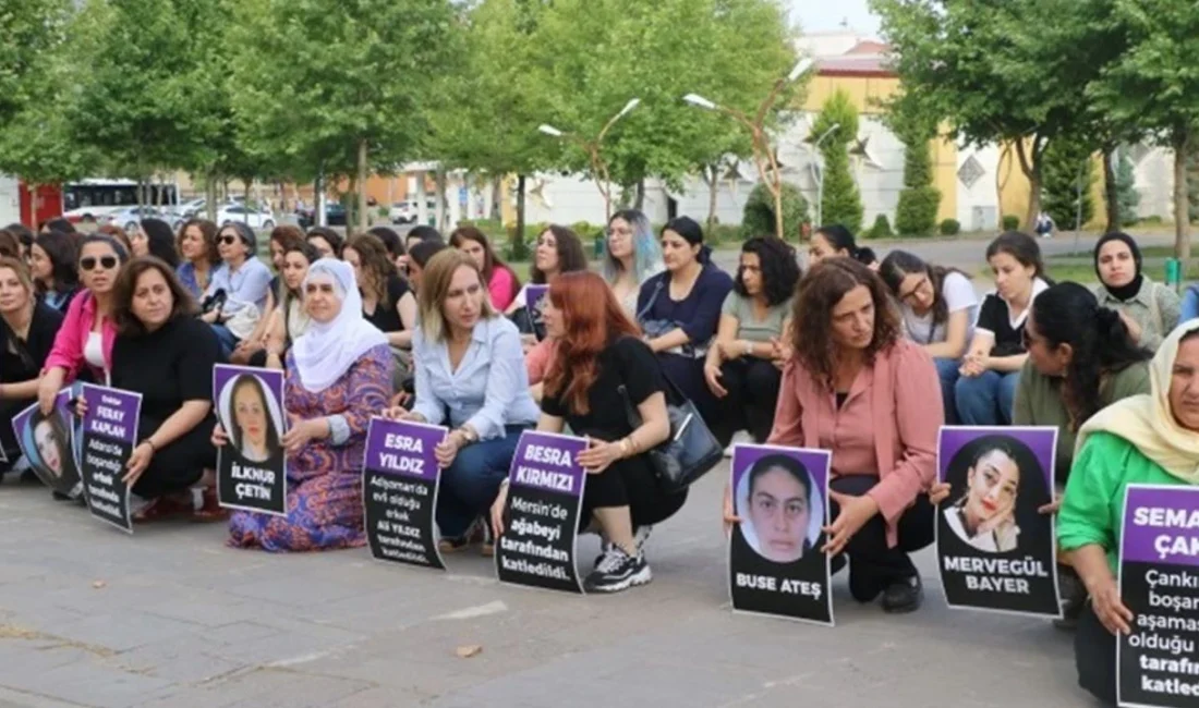 Kadın katliamlarını protesto eden