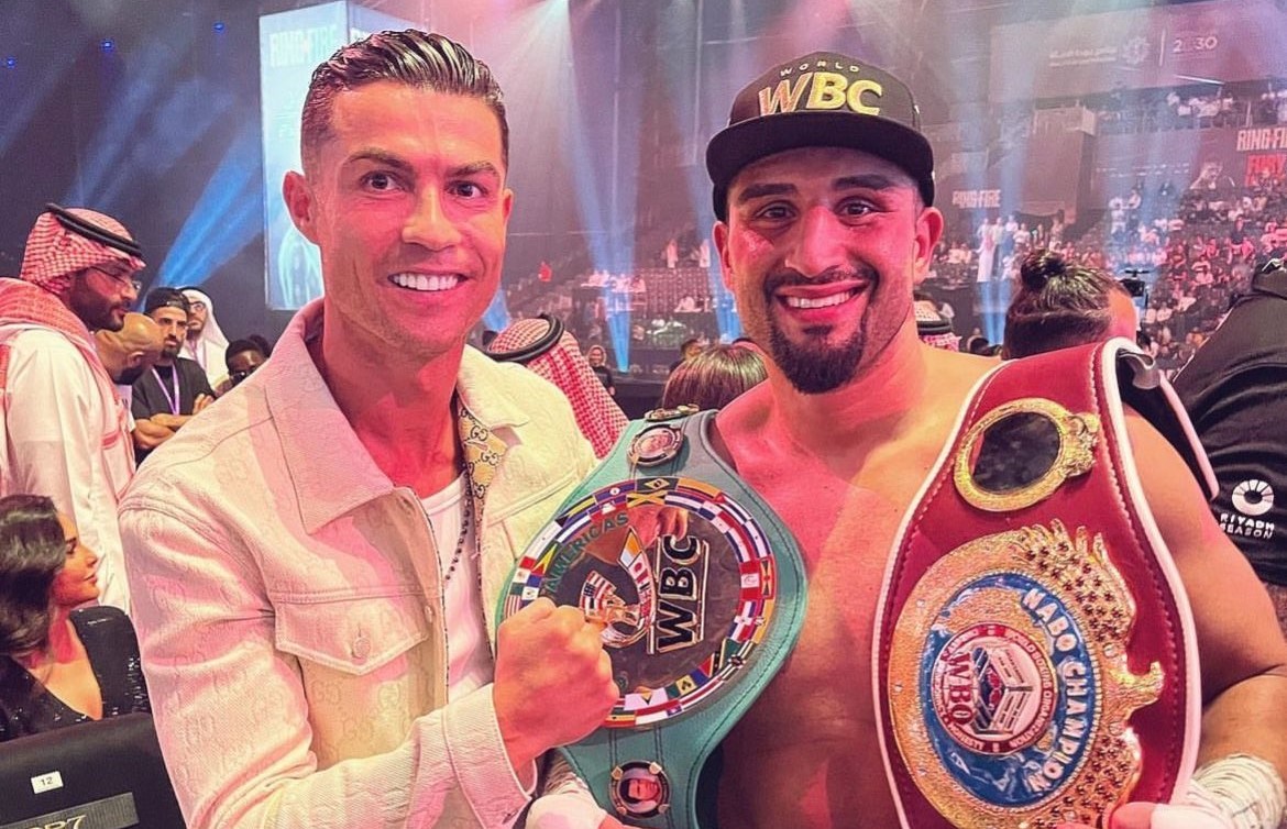 Ronaldo Kürt boksörü tebrik etti