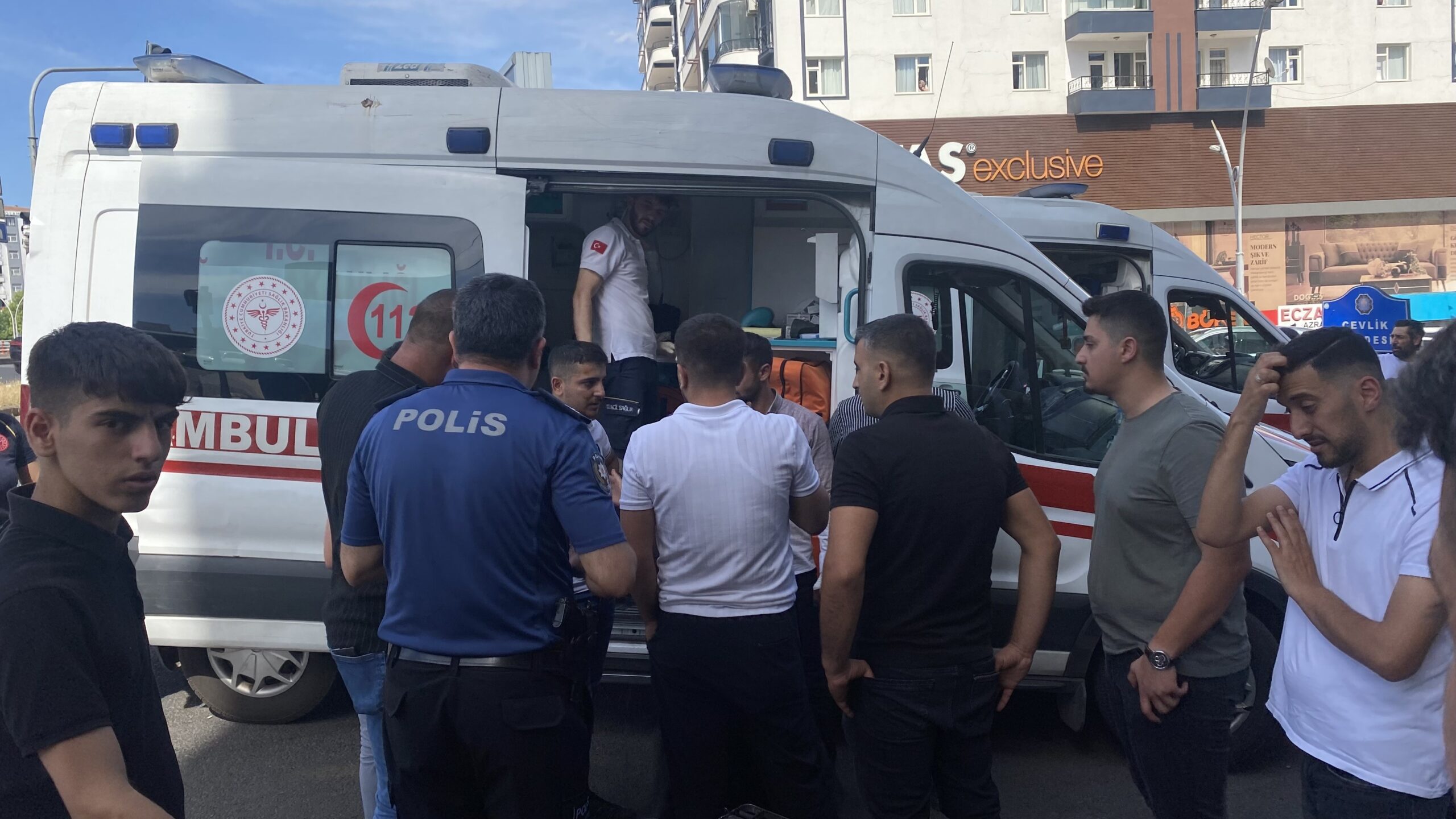 Diyarbakır'da kurye ile firma çalışanları arasında silahlı kavga: 5 yaralı