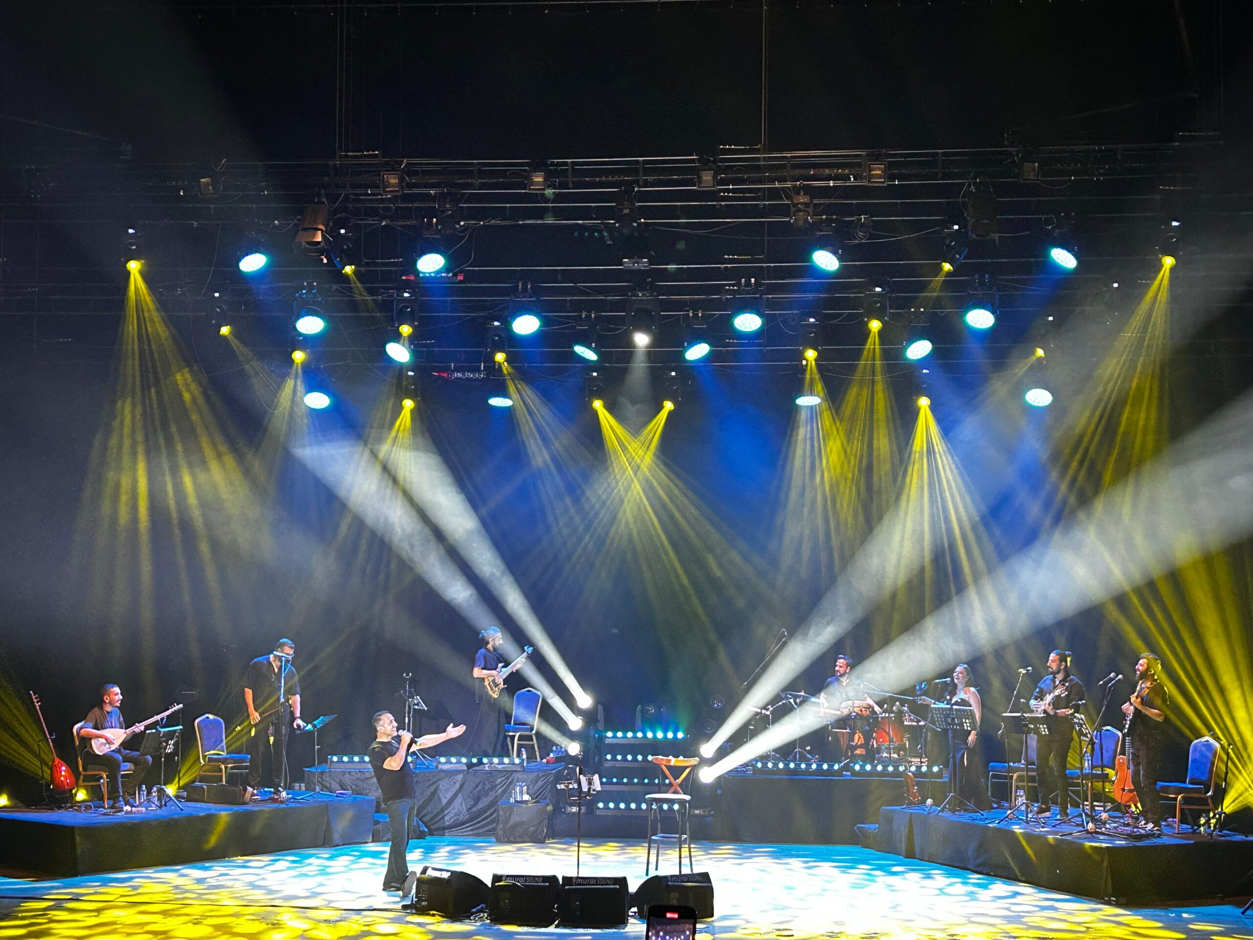 Diyarbakır’da Mem Ararat konserinde evlilik teklifi