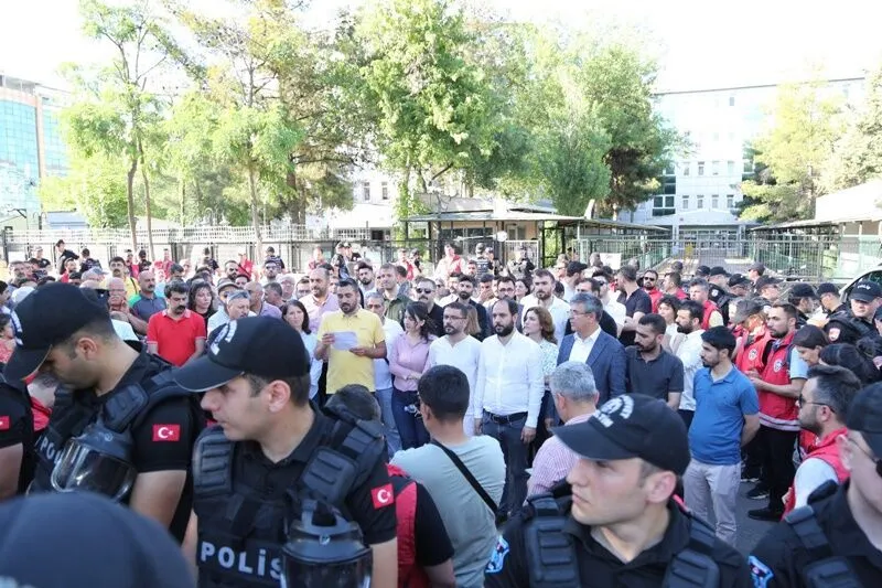 Diyarbakır’da açıklama: Halkın iradesine saygı duyulmasını bekliyoruz